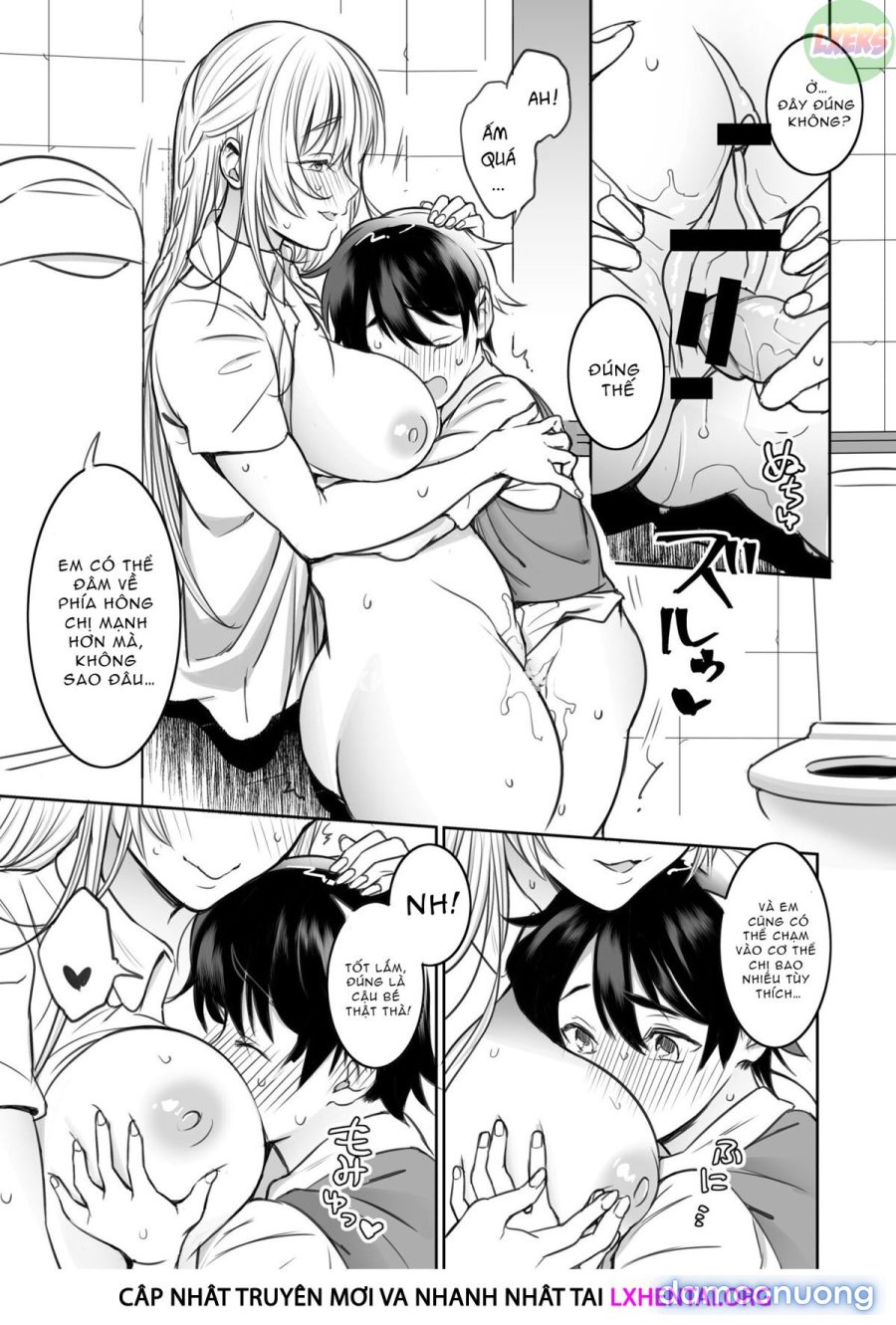 A Story About the Lewd Things the Onee-San I Met at the Library Does to Me 