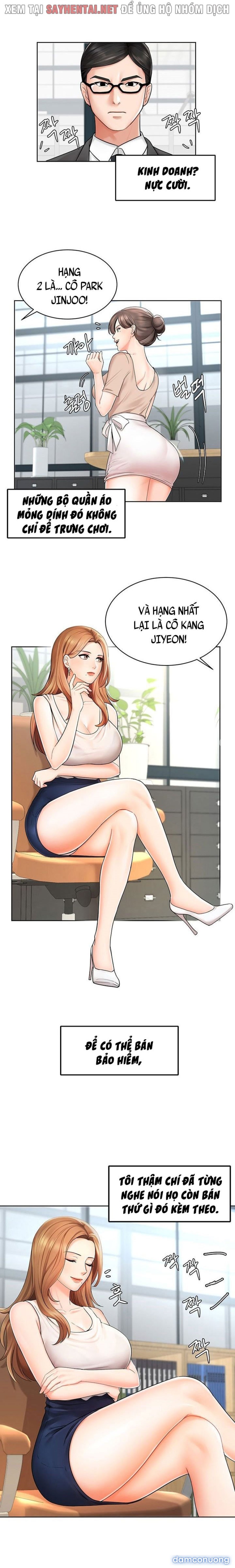 Nữ Nhân Viên Đắt Hàng 