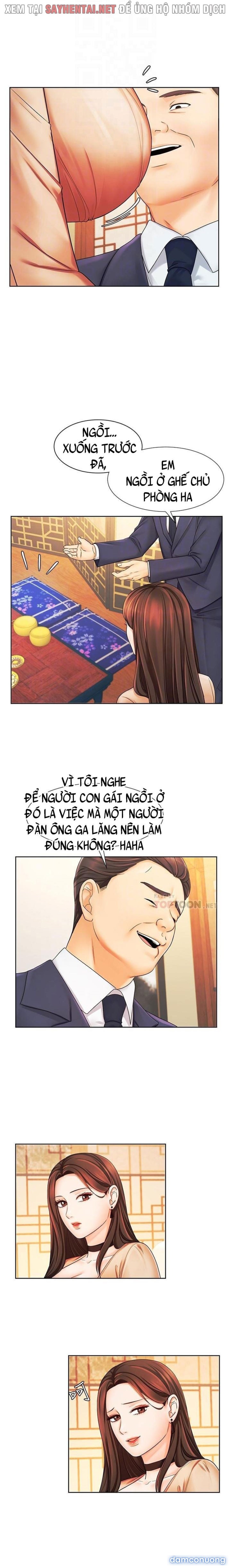 Nữ Nhân Viên Đắt Hàng 