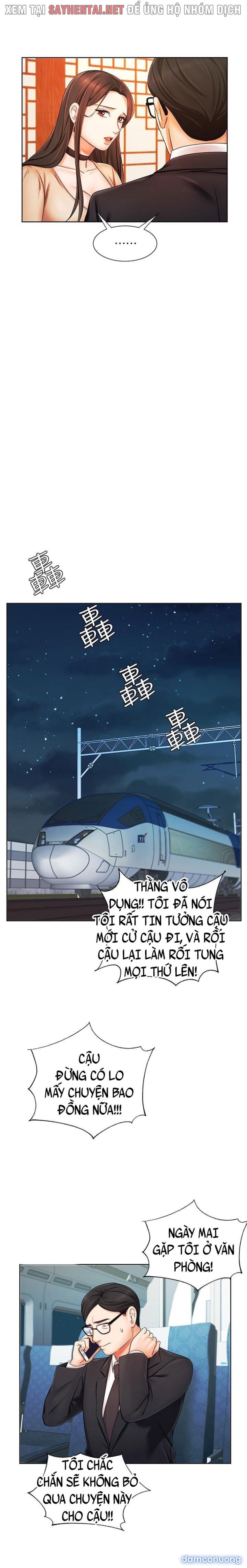 Nữ Nhân Viên Đắt Hàng 