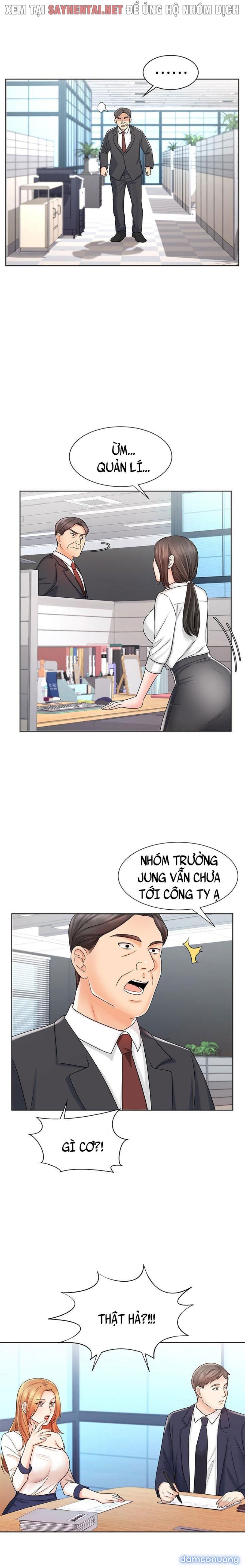 Nữ Nhân Viên Đắt Hàng 