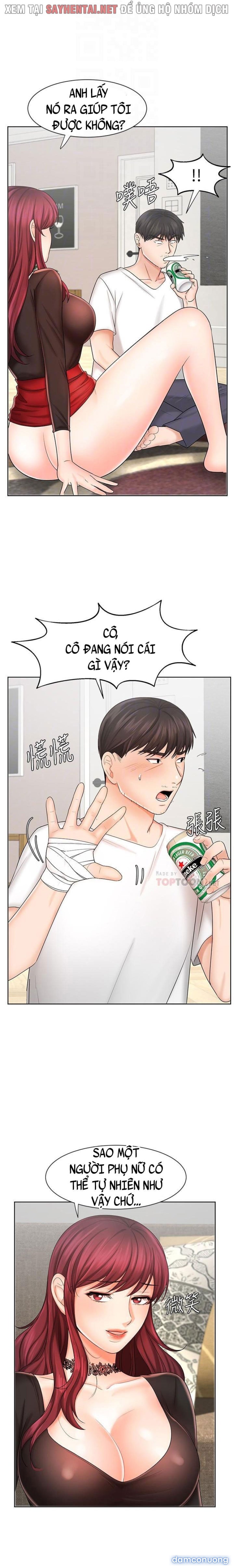 Nữ Nhân Viên Đắt Hàng 