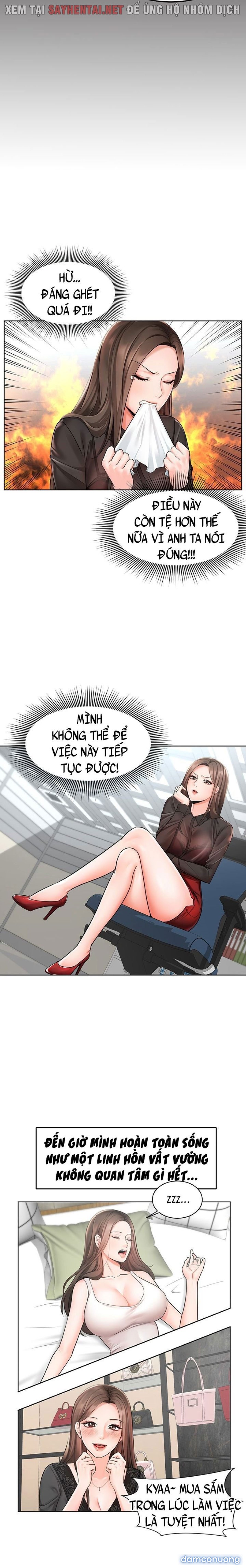 Nữ Nhân Viên Đắt Hàng 