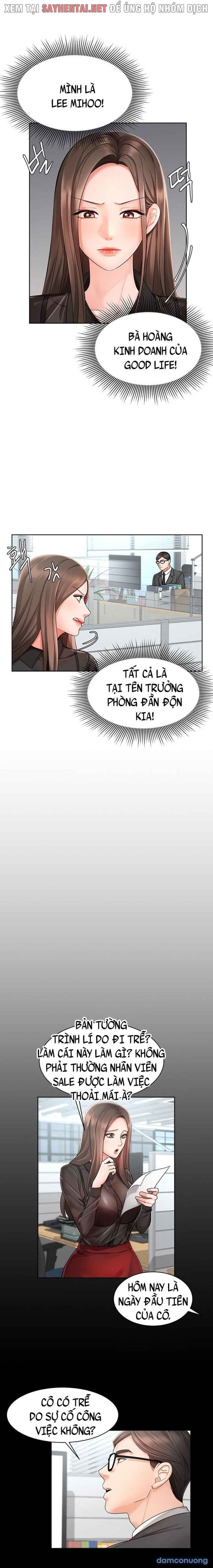 Nữ Nhân Viên Đắt Hàng 