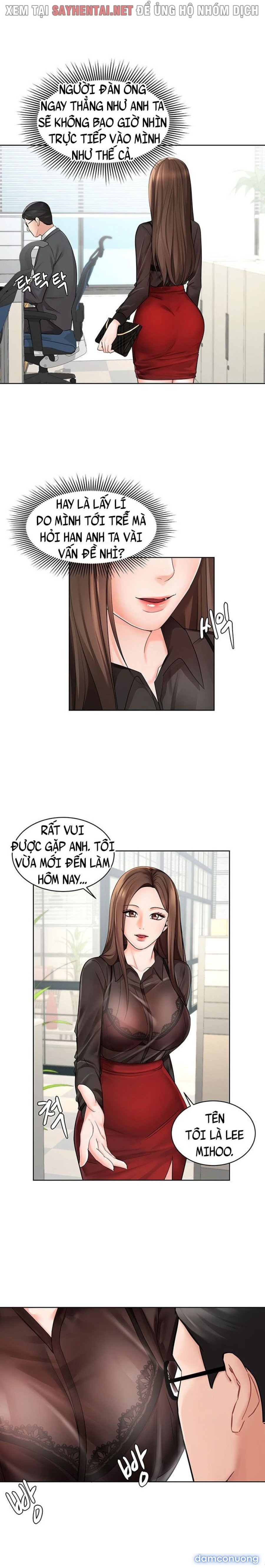 Nữ Nhân Viên Đắt Hàng 