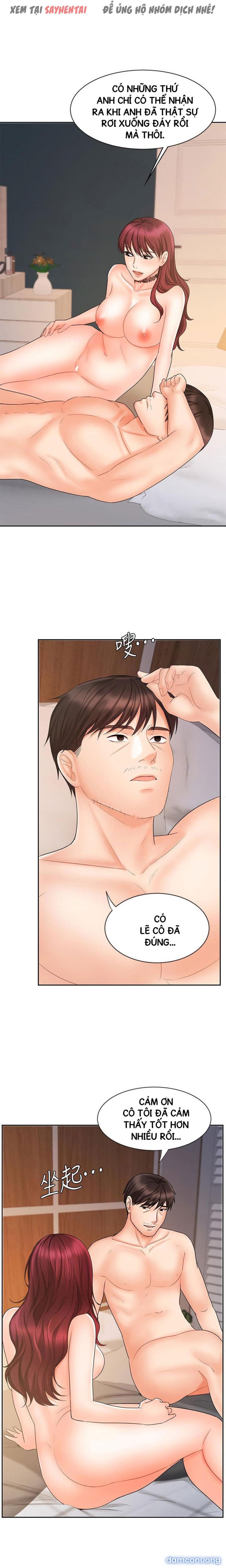 Nữ Nhân Viên Đắt Hàng 