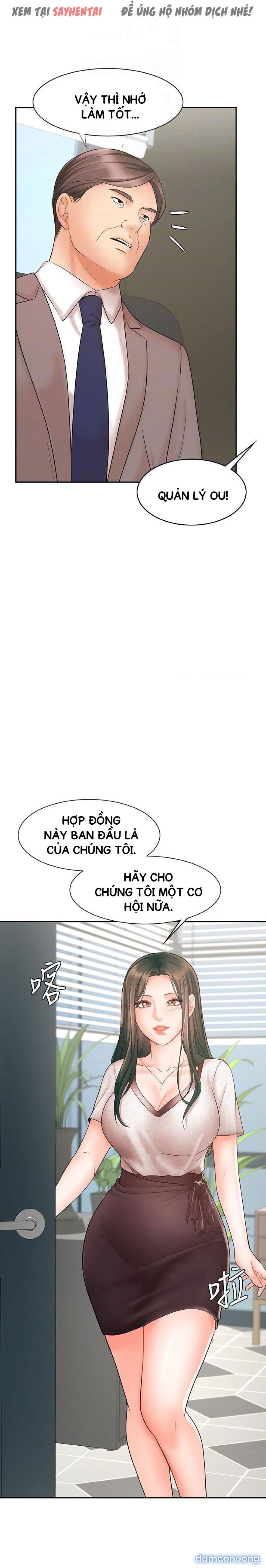 Nữ Nhân Viên Đắt Hàng 