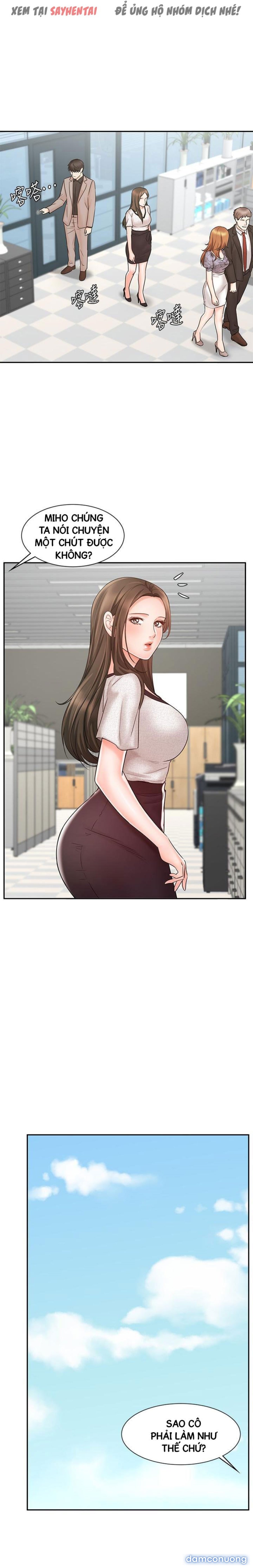 Nữ Nhân Viên Đắt Hàng 