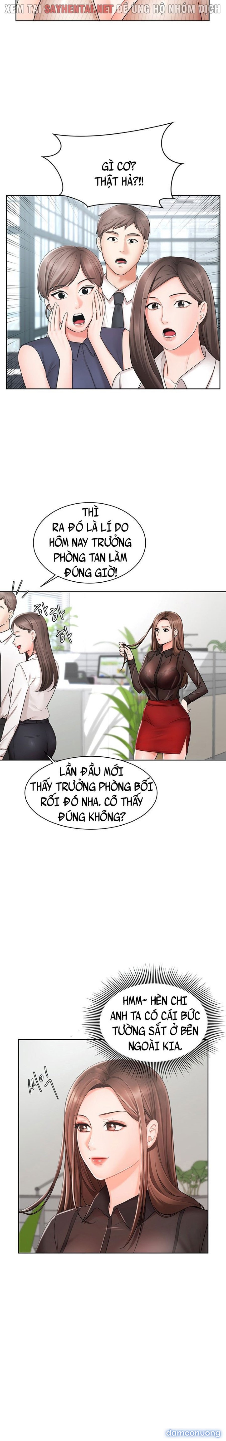 Nữ Nhân Viên Đắt Hàng 