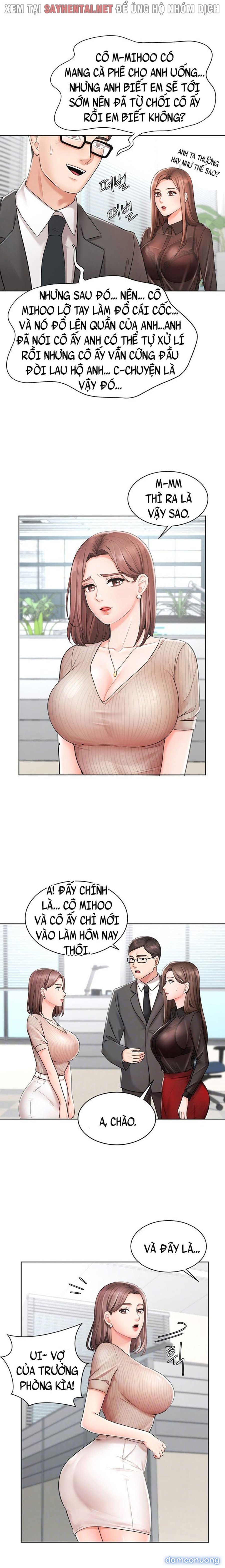 Nữ Nhân Viên Đắt Hàng 