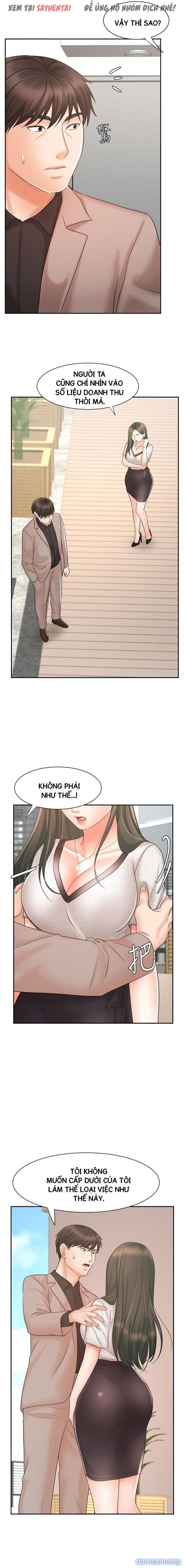 Nữ Nhân Viên Đắt Hàng 