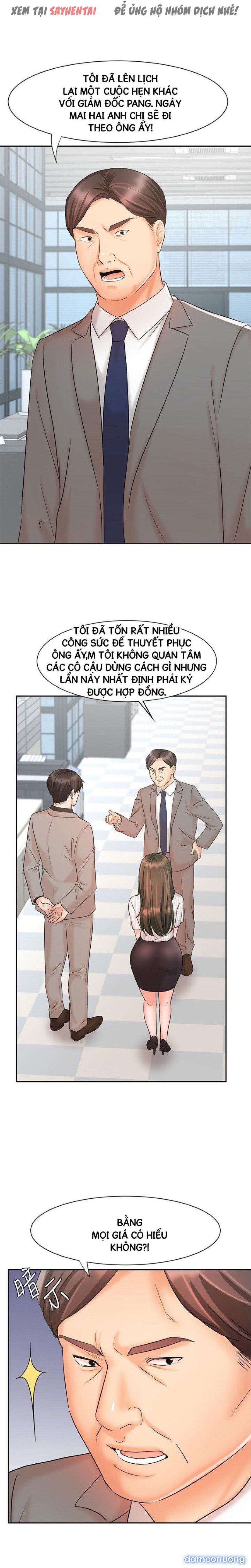 Nữ Nhân Viên Đắt Hàng 