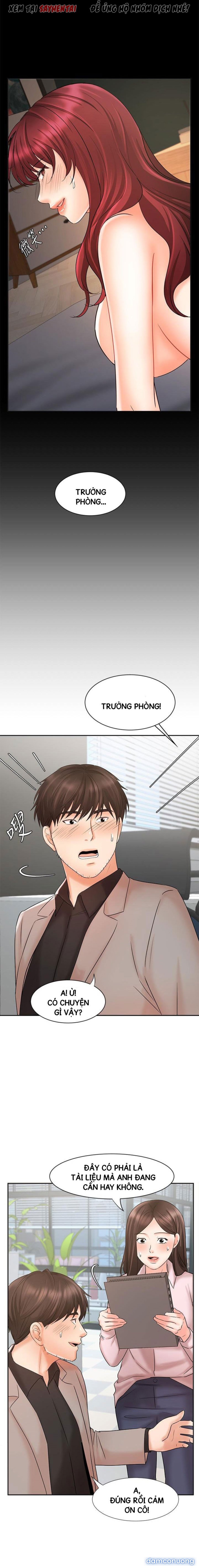 Nữ Nhân Viên Đắt Hàng 