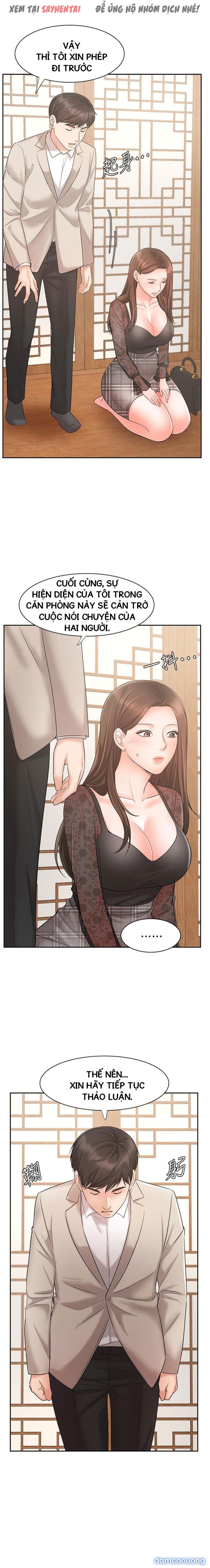Nữ Nhân Viên Đắt Hàng 