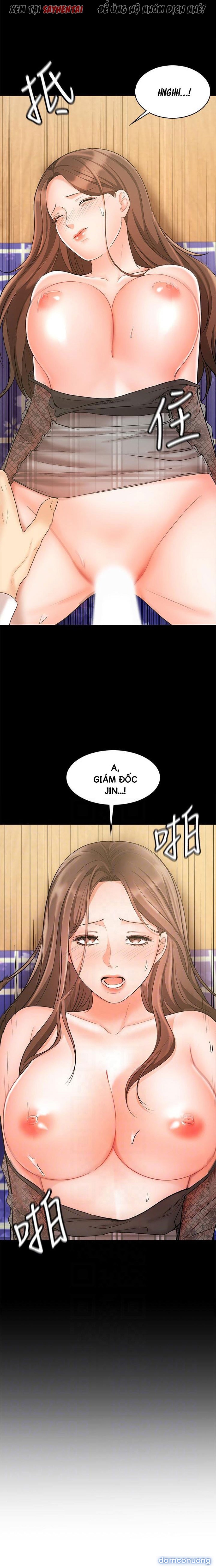 Nữ Nhân Viên Đắt Hàng 