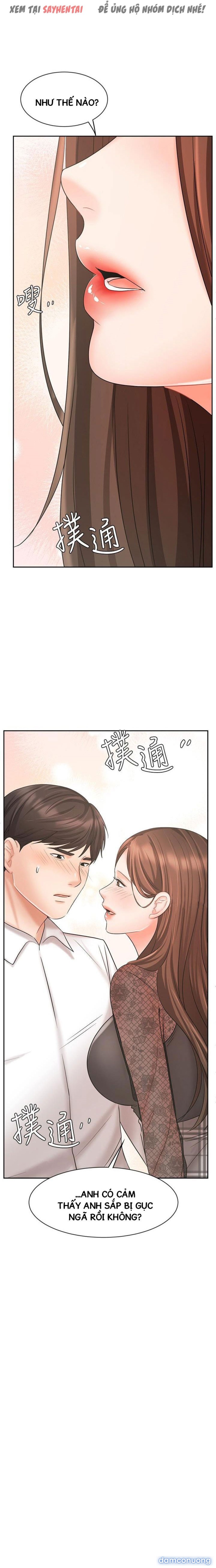 Nữ Nhân Viên Đắt Hàng 