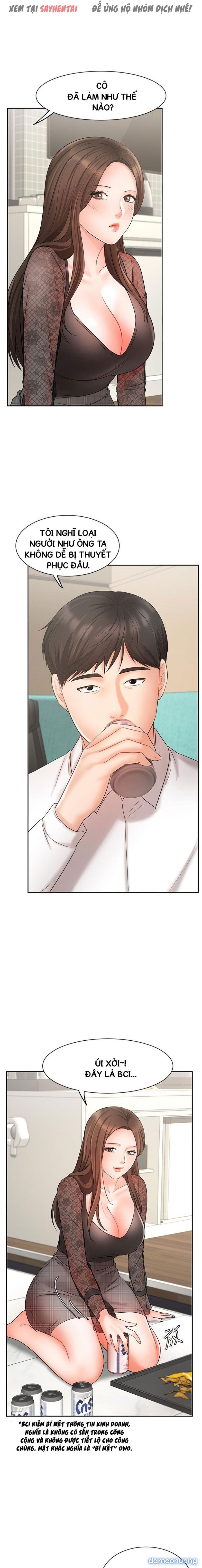 Nữ Nhân Viên Đắt Hàng 