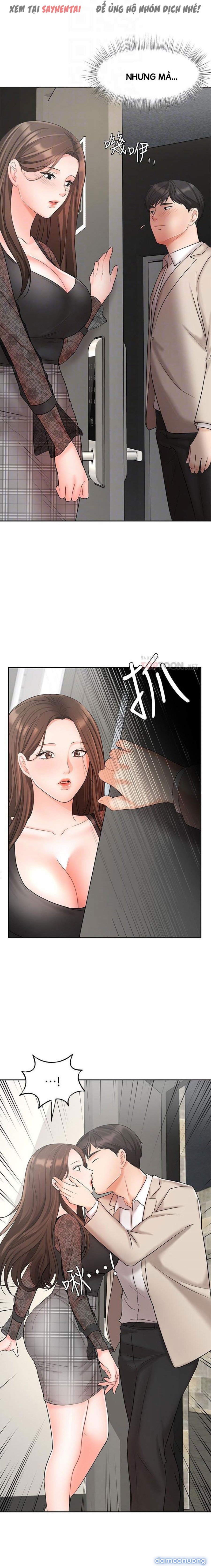 Nữ Nhân Viên Đắt Hàng 