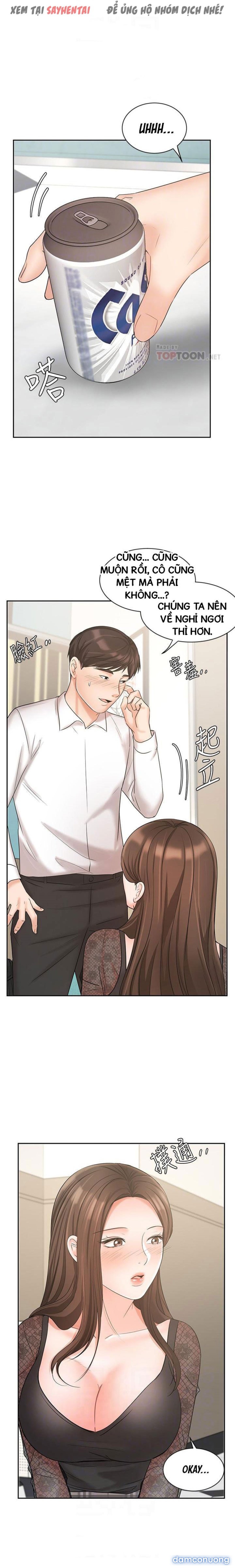 Nữ Nhân Viên Đắt Hàng 