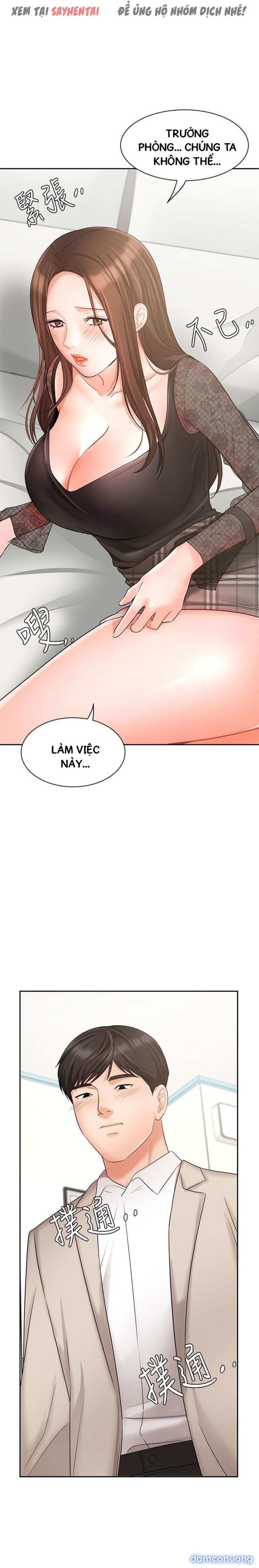 Nữ Nhân Viên Đắt Hàng 