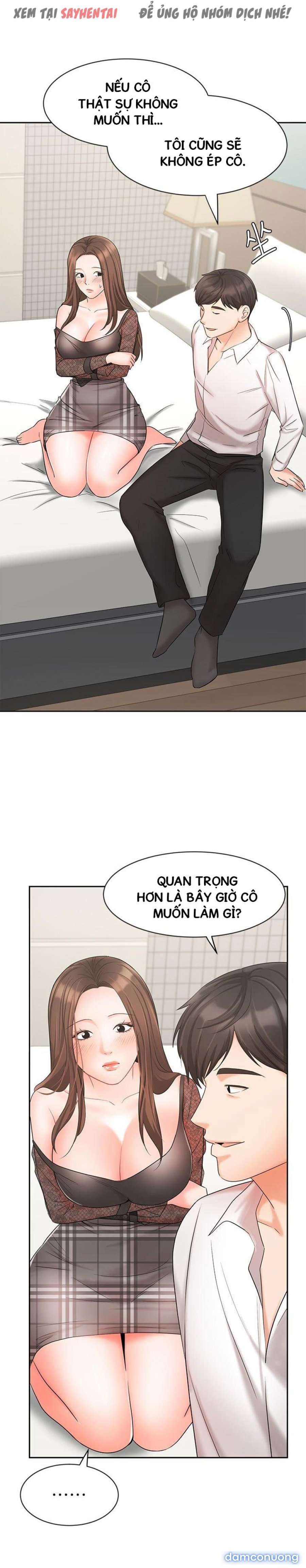 Nữ Nhân Viên Đắt Hàng 