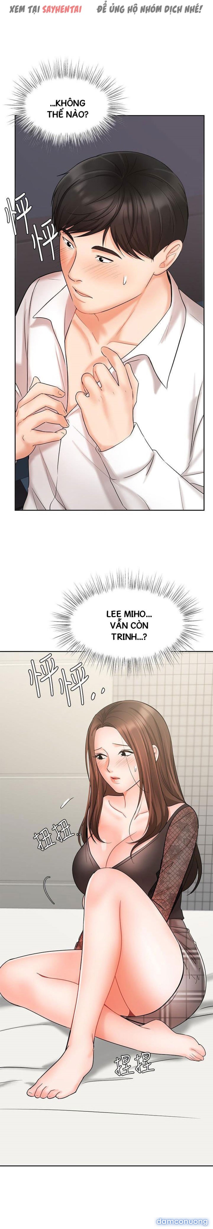 Nữ Nhân Viên Đắt Hàng 