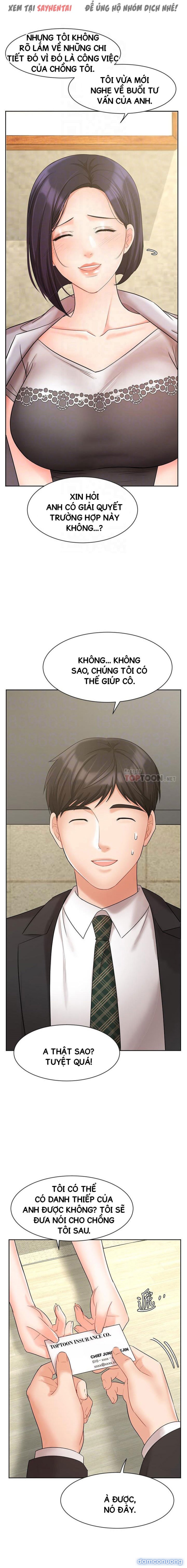 Nữ Nhân Viên Đắt Hàng 