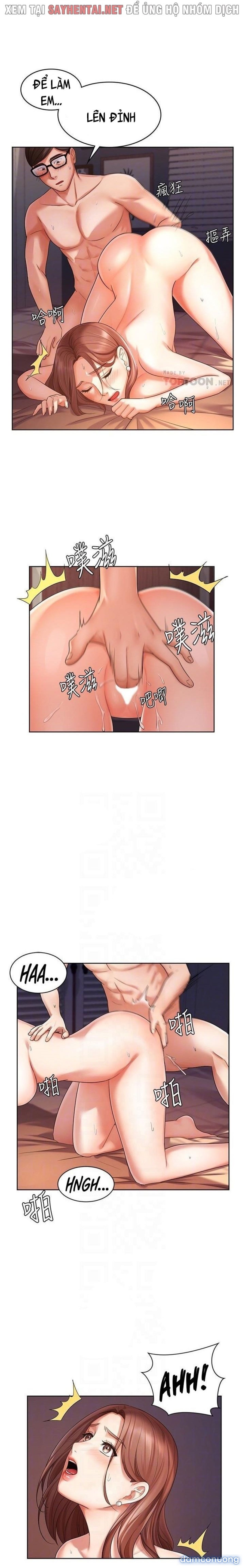 Nữ Nhân Viên Đắt Hàng 