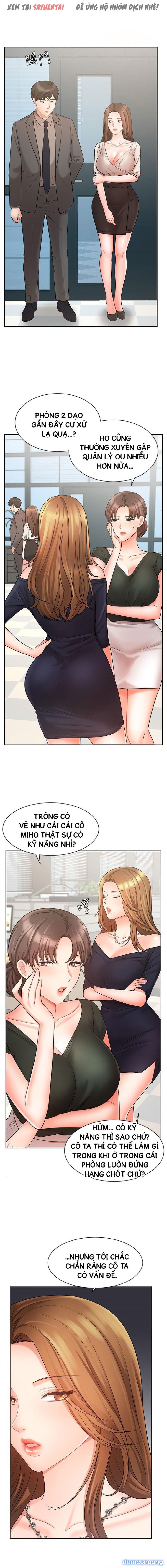 Nữ Nhân Viên Đắt Hàng 