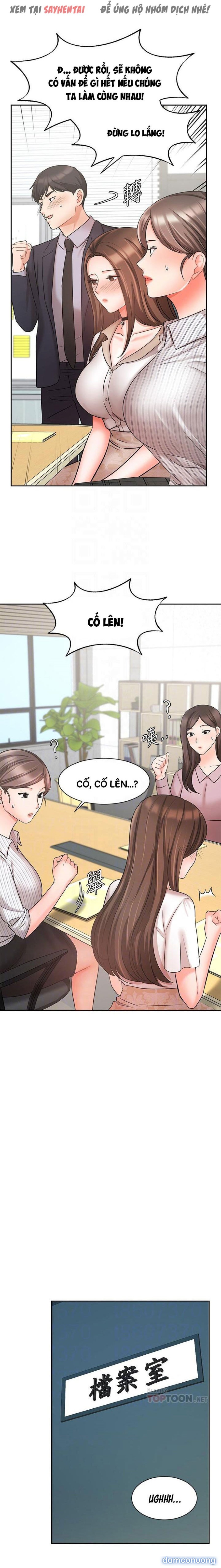Nữ Nhân Viên Đắt Hàng 