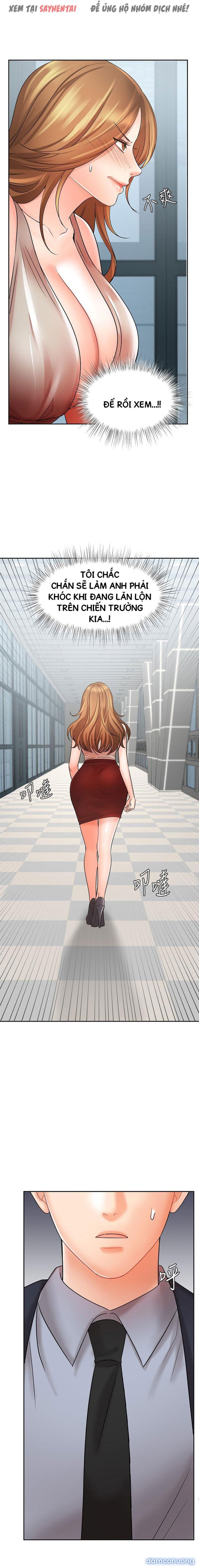 Nữ Nhân Viên Đắt Hàng 