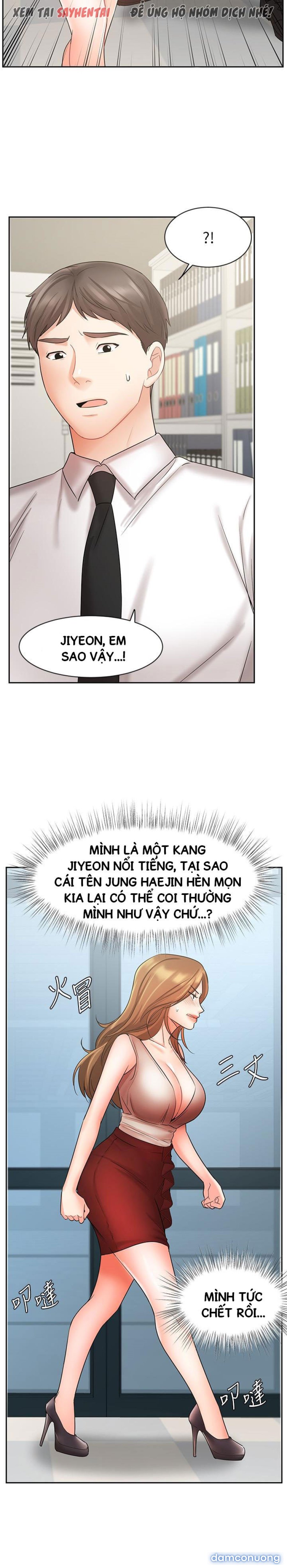 Nữ Nhân Viên Đắt Hàng 