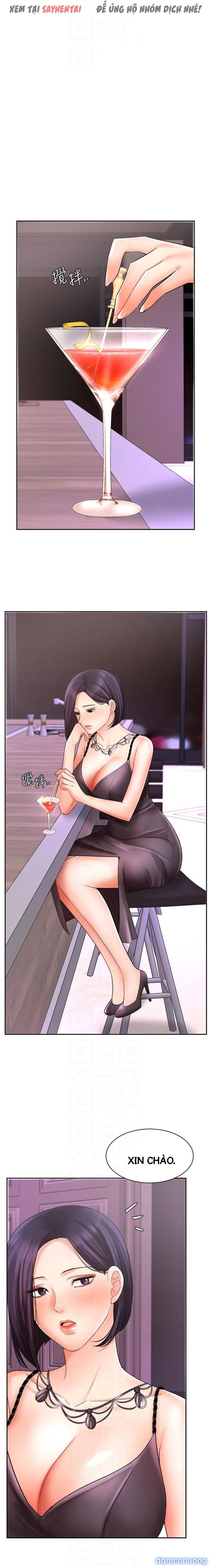 Nữ Nhân Viên Đắt Hàng 