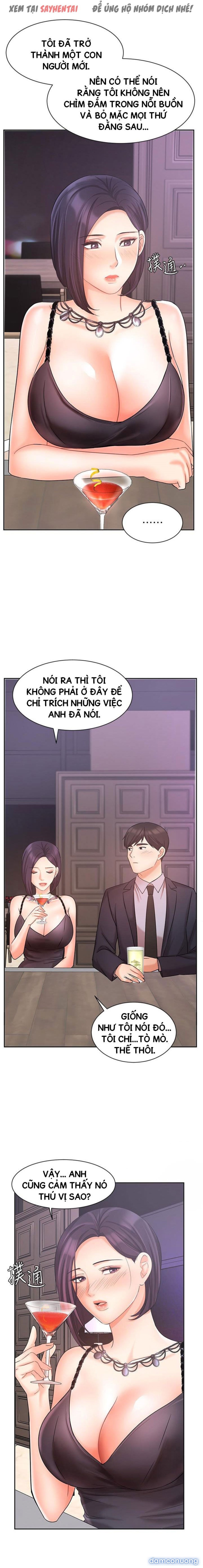 Nữ Nhân Viên Đắt Hàng 