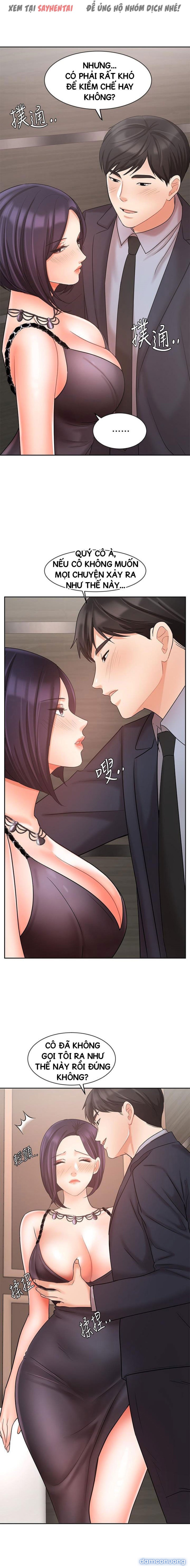 Nữ Nhân Viên Đắt Hàng 