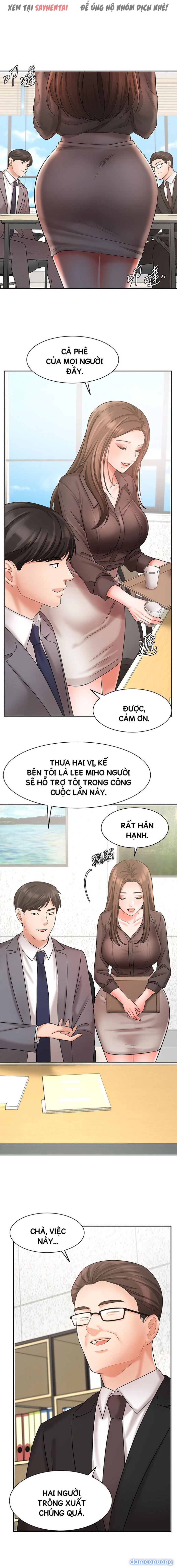 Nữ Nhân Viên Đắt Hàng 