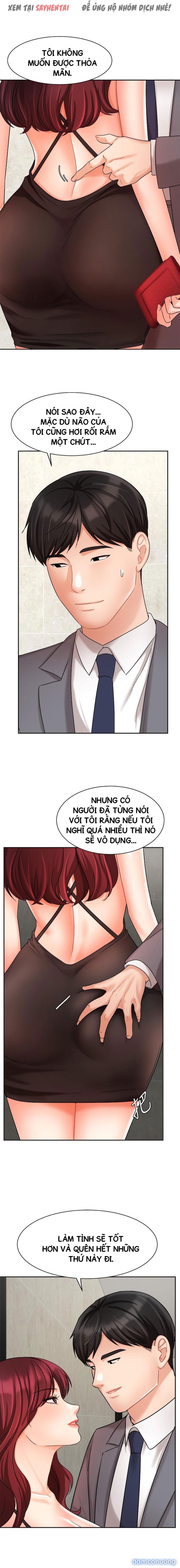 Nữ Nhân Viên Đắt Hàng 