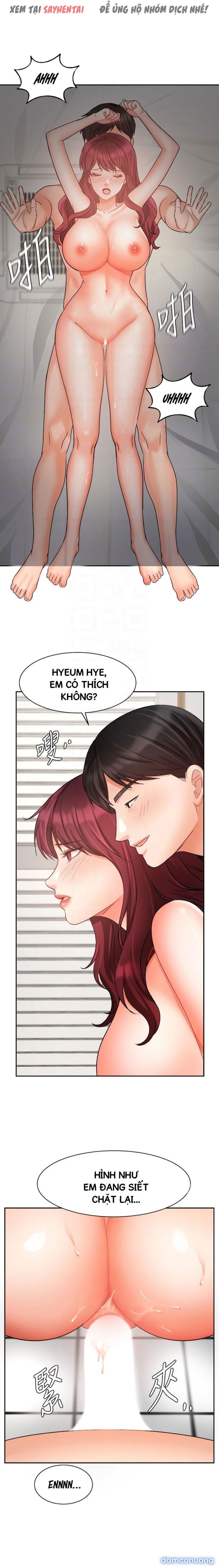 Nữ Nhân Viên Đắt Hàng 