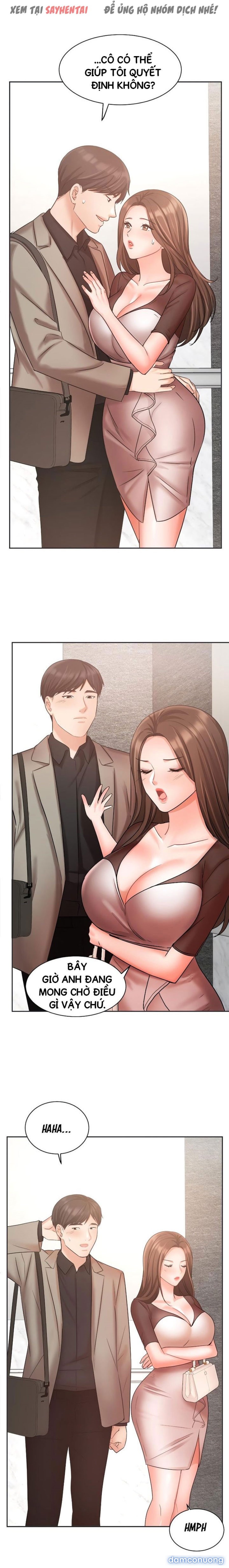 Nữ Nhân Viên Đắt Hàng 