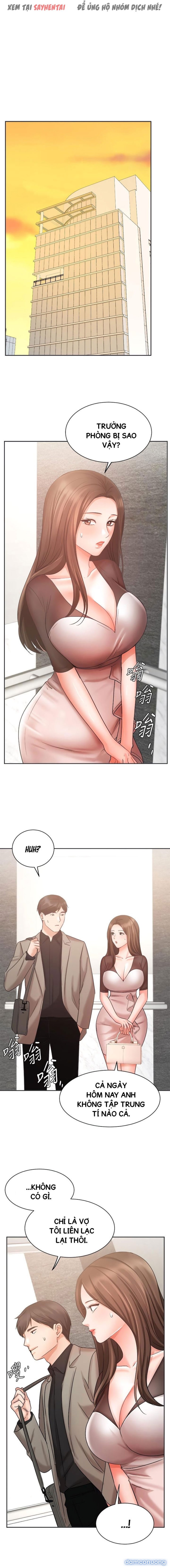 Nữ Nhân Viên Đắt Hàng 