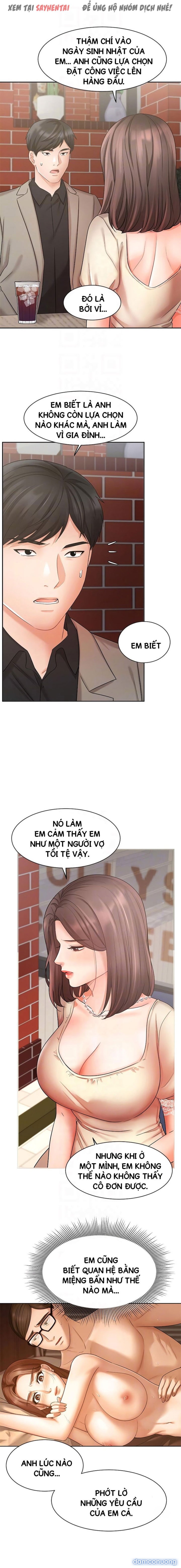 Nữ Nhân Viên Đắt Hàng 