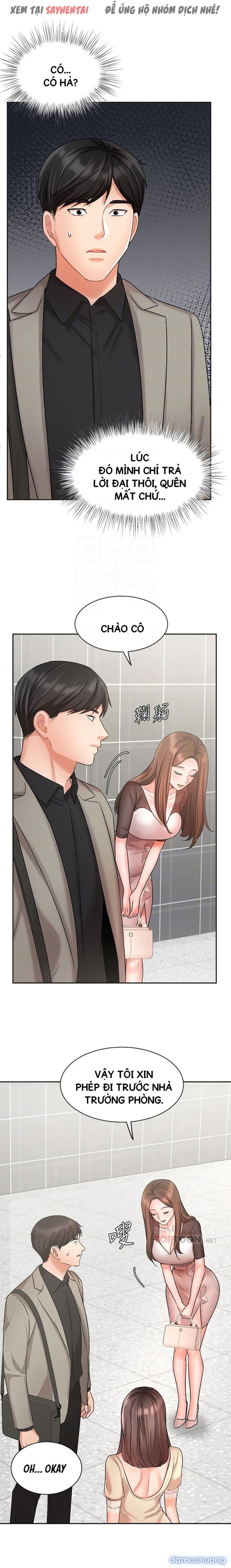 Nữ Nhân Viên Đắt Hàng 
