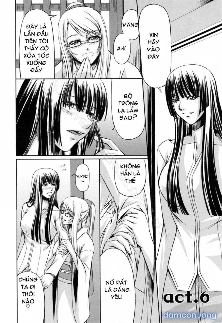 Double Helix of Her and the Older Sister 