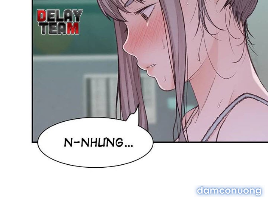Giữa hai ta 