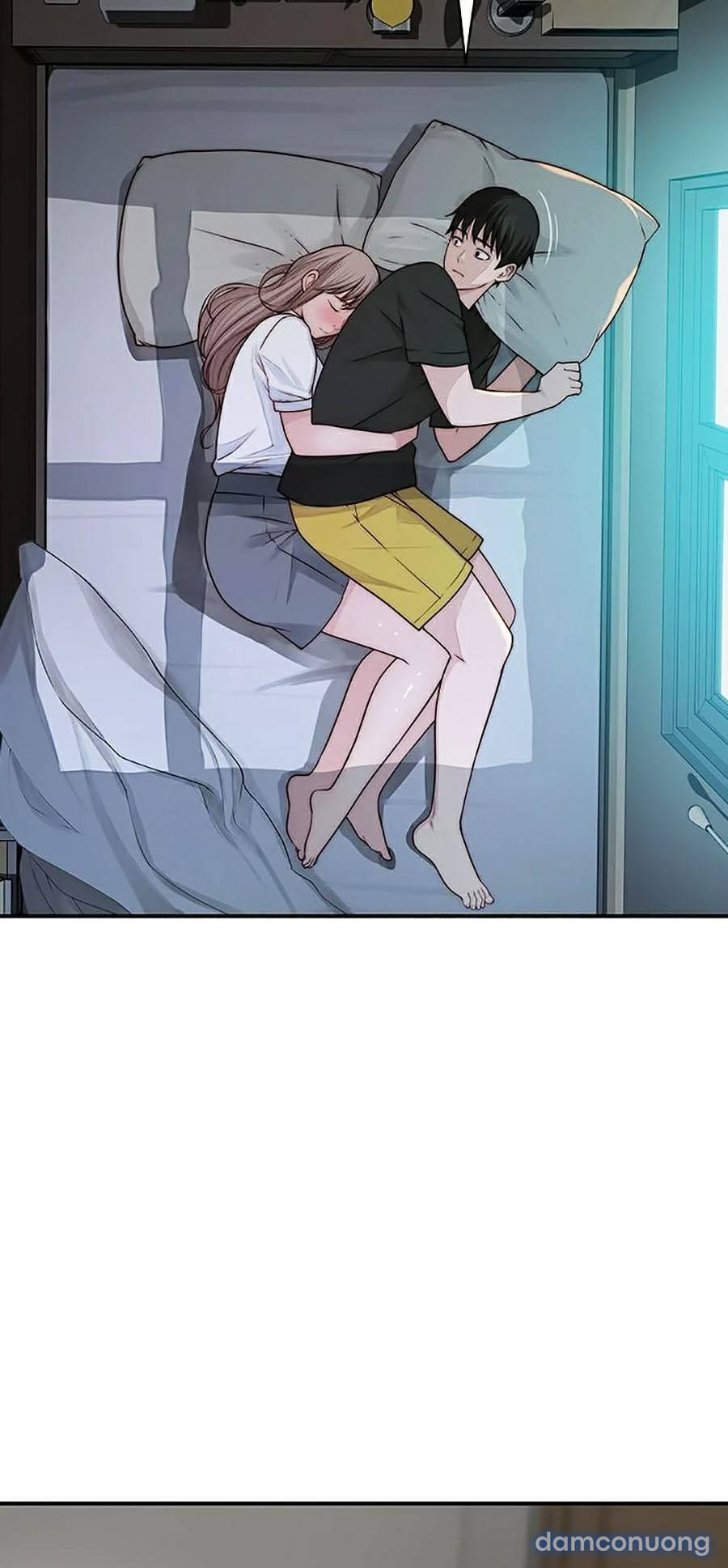 Giữa hai ta 