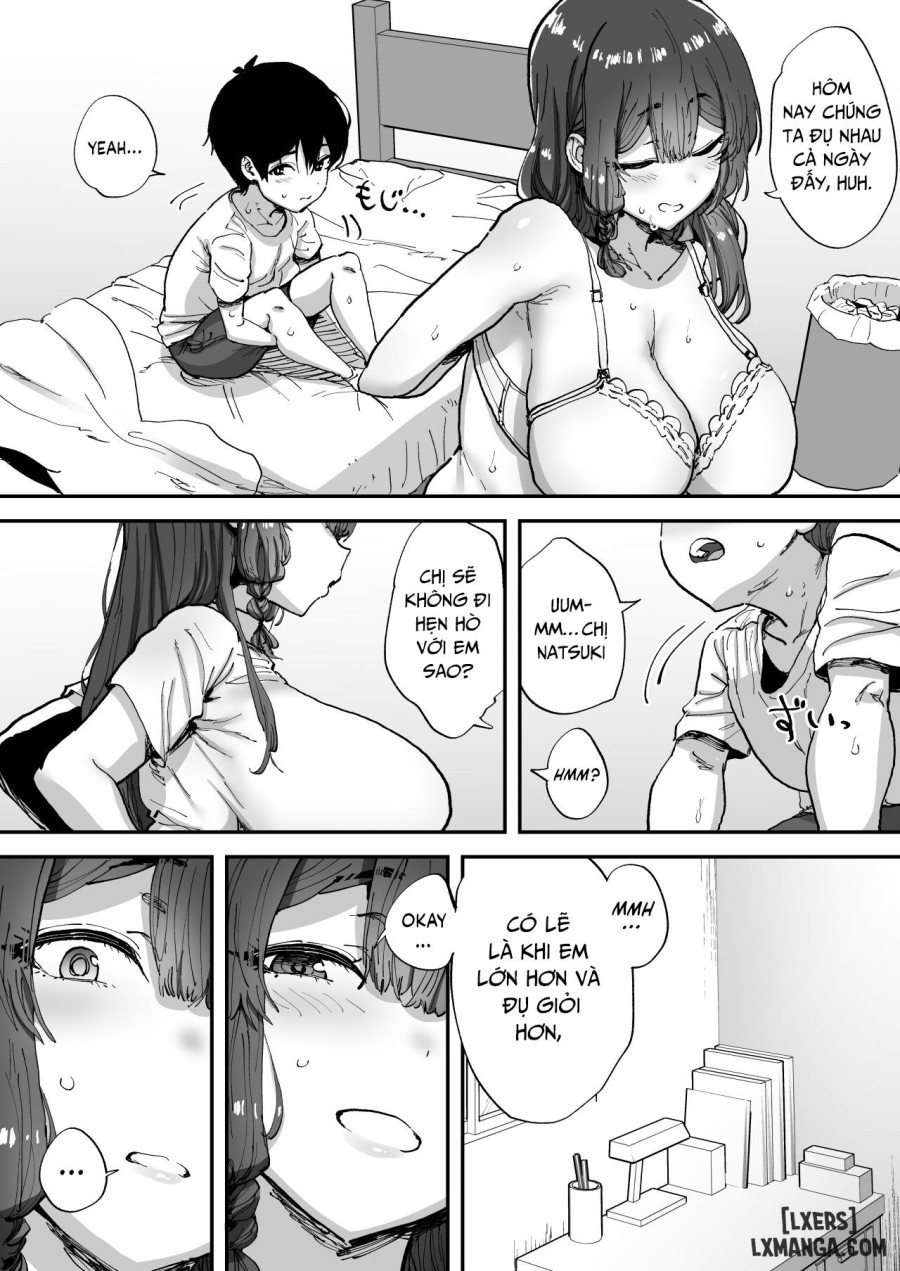 Shiranai Onee-san ga Bokura no Himitsu Kichi ni Yattekita! 