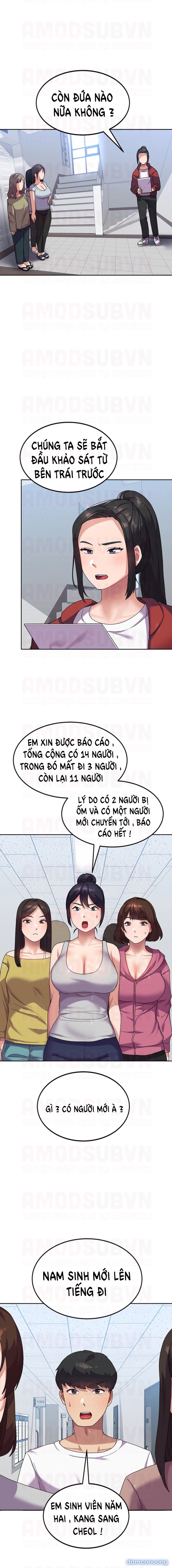 Sinh Viên Đại Học Nữ Phục Vụ Trong Quân Đội 