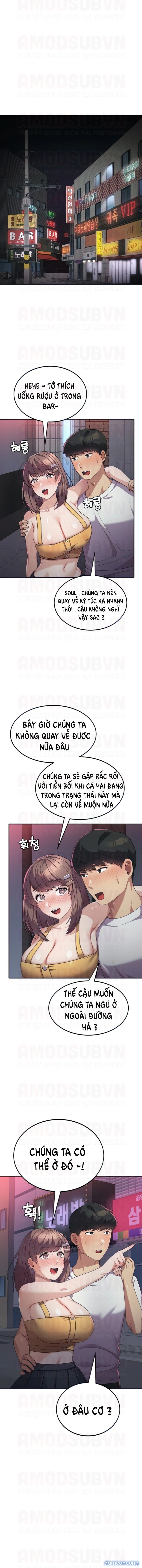 Sinh Viên Đại Học Nữ Phục Vụ Trong Quân Đội 