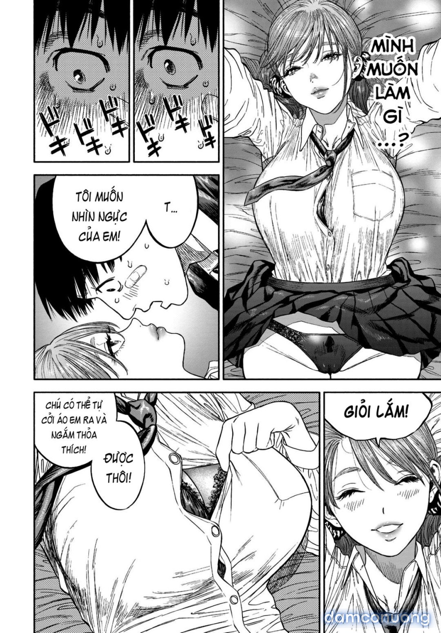 Cô ấy cười với tôi 