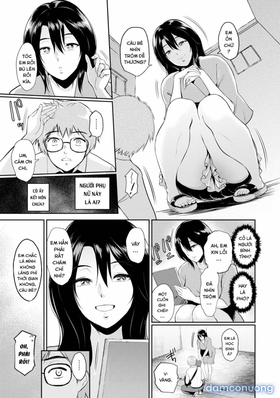 Trong sân nhà của Miwa-san 